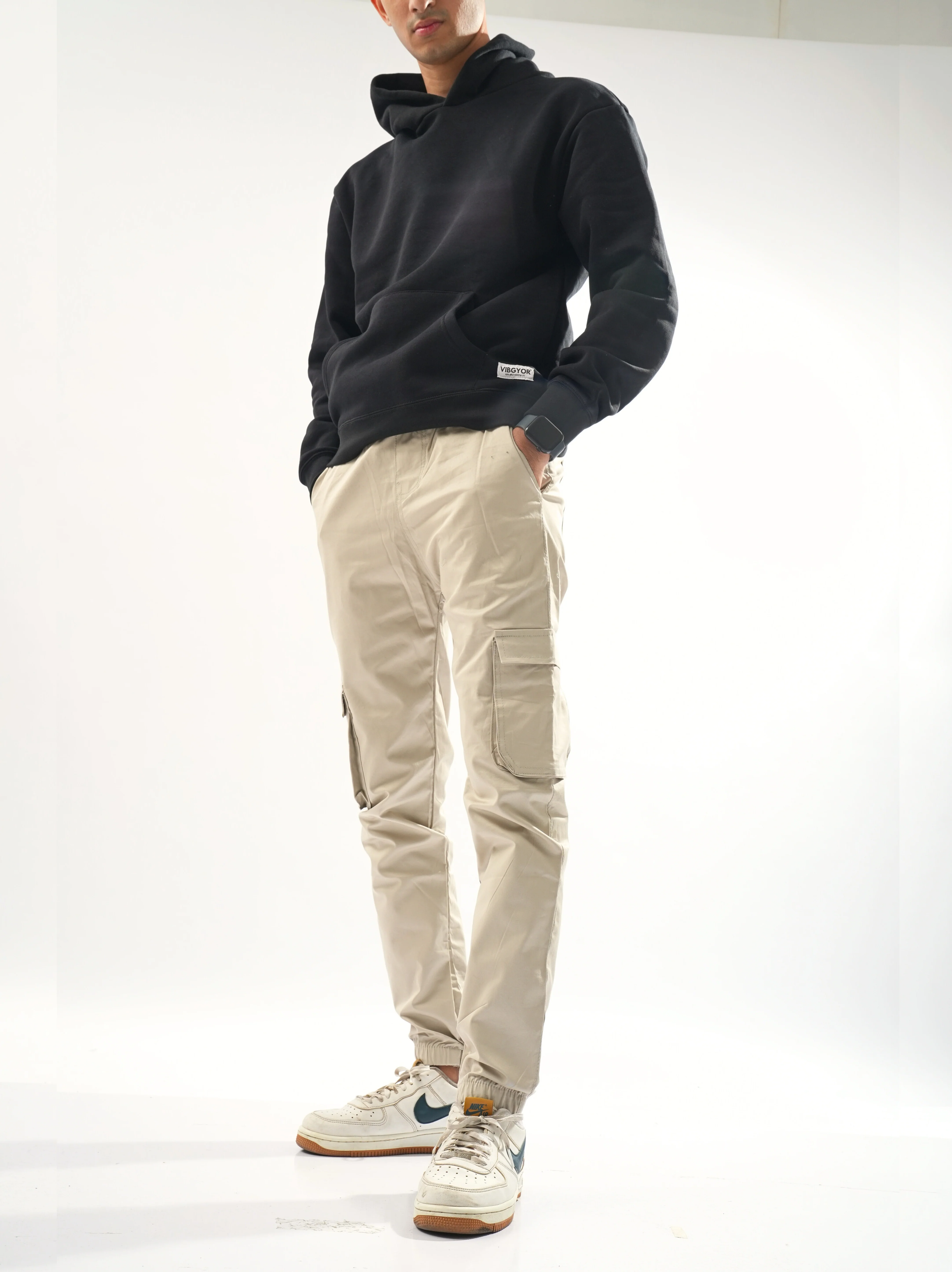 Fitted Off-White Cargo Pants - Image 3